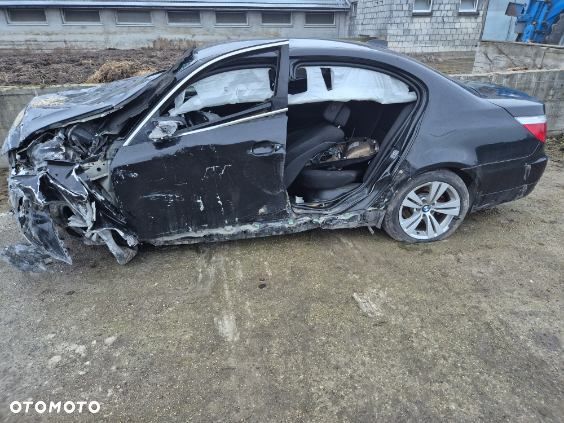 BMW Seria 5 520d - 4