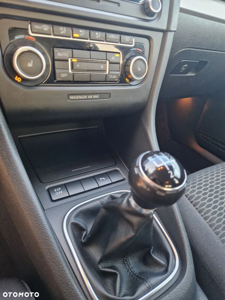 Volkswagen Golf 1.6 Comfortline - 17