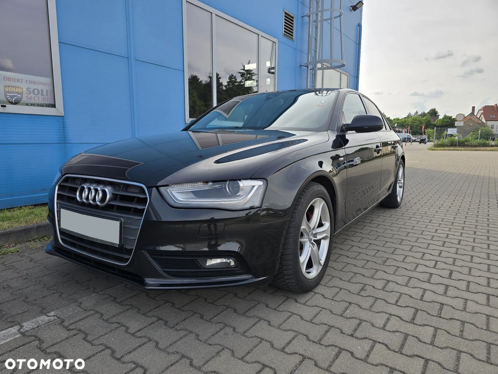 Audi A4 Avant 2.0 TDI DPF S line Sportpaket - 1