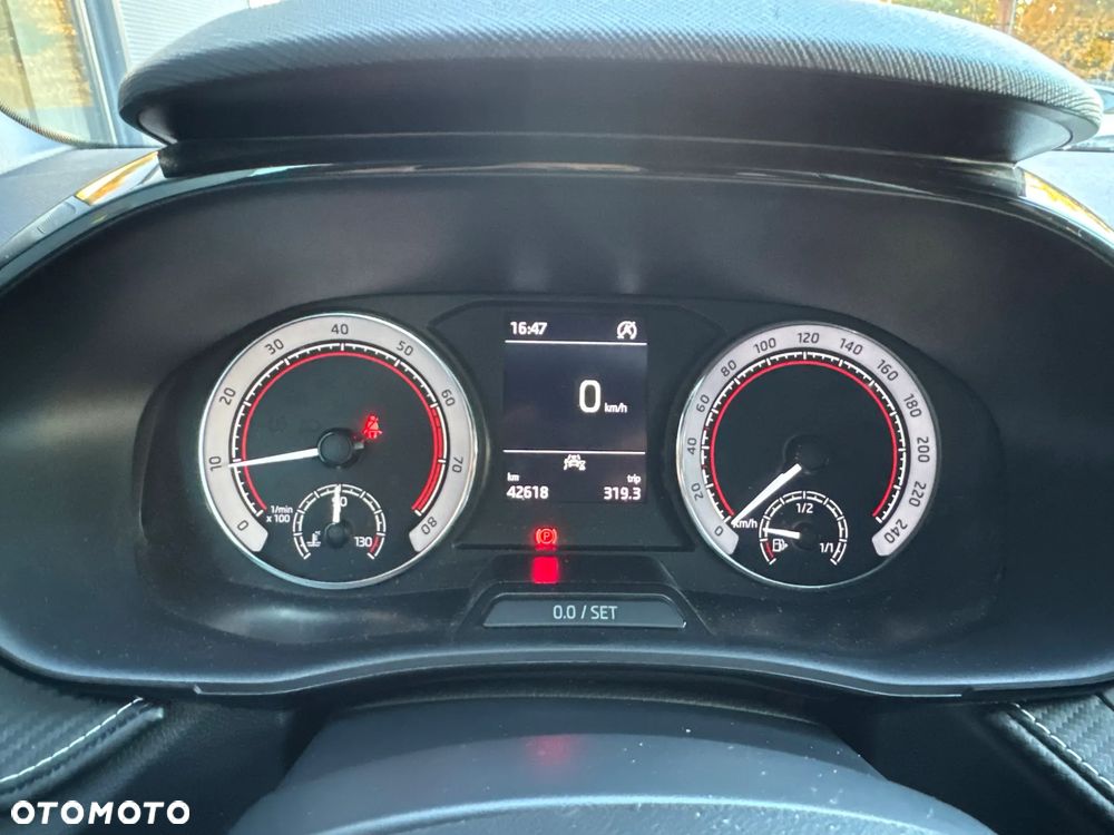Skoda Fabia 1.0 TSI Monte Carlo - 24