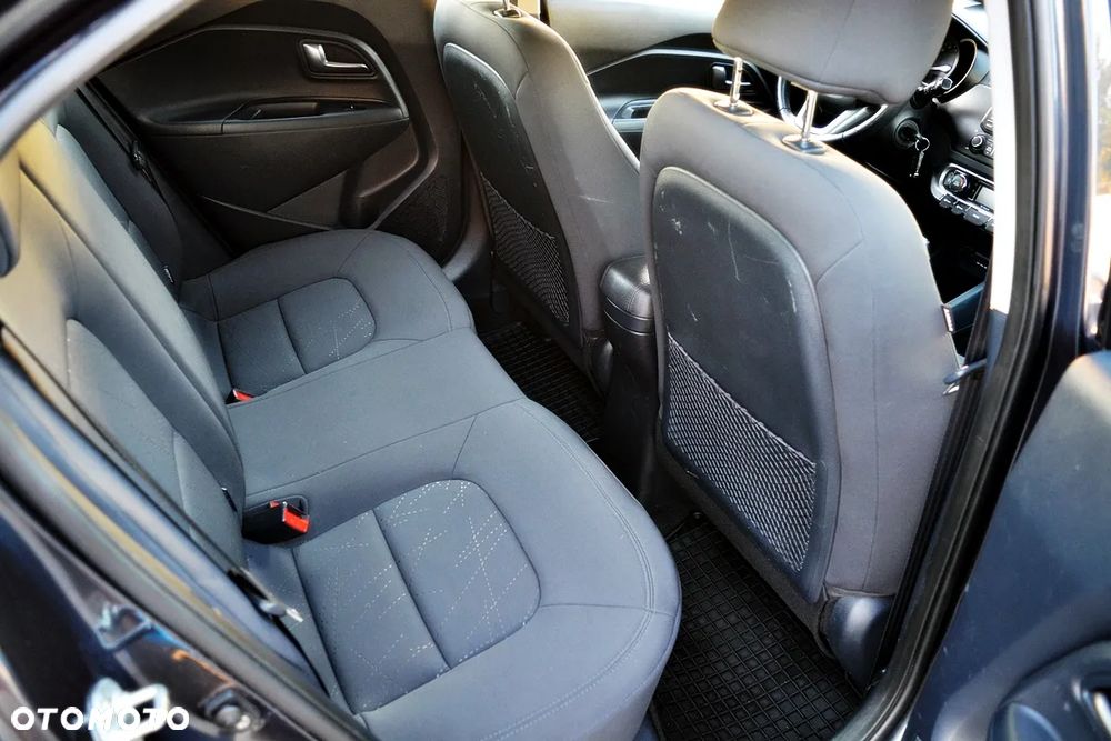 Kia Rio 1.2 Edition 7 - 9
