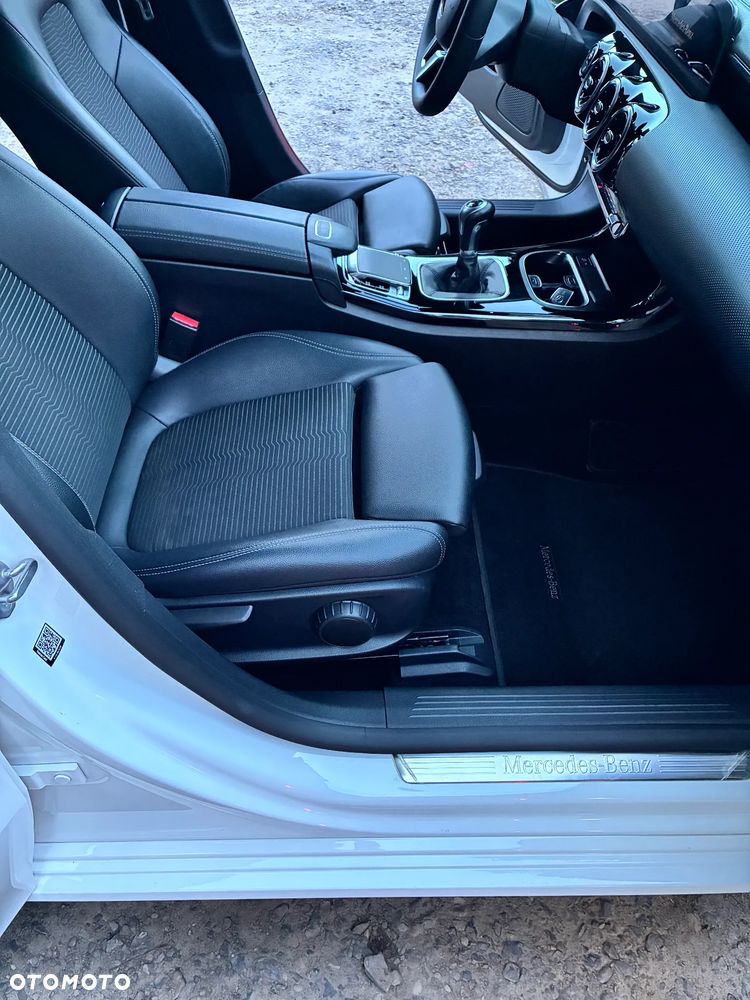 Mercedes-Benz CLA 180 - 10