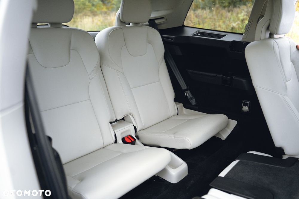 Volvo XC 90 - 16