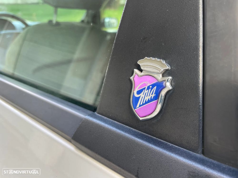 Ford Fiesta 1.25 Ghia - 21