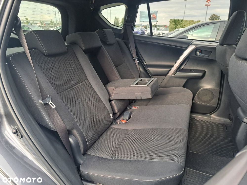 Toyota RAV4 Hybrid Premium 4x2 - 24