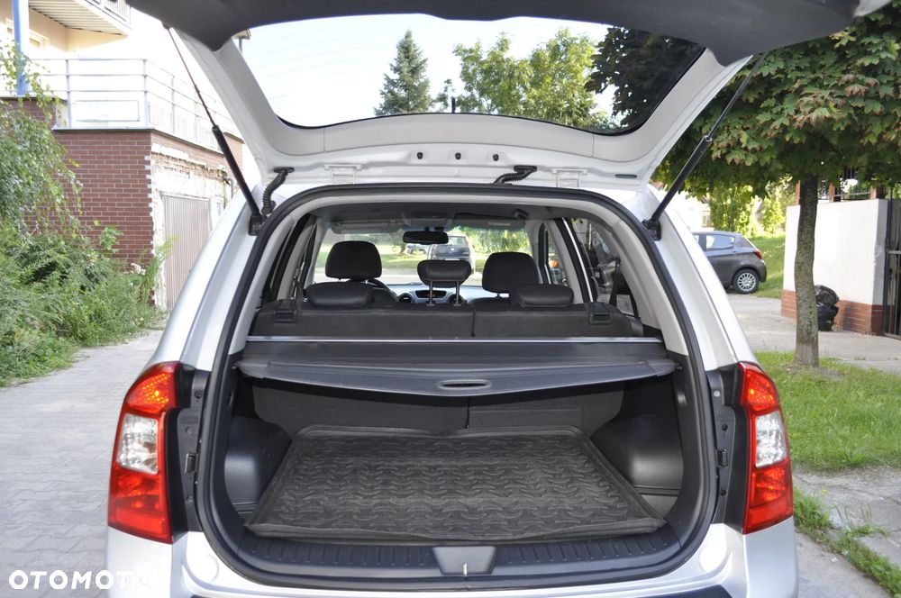 Kia Carens 1.6 CRDi Vision - 9