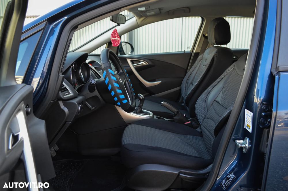 Opel Astra 1.6 Sport - 17