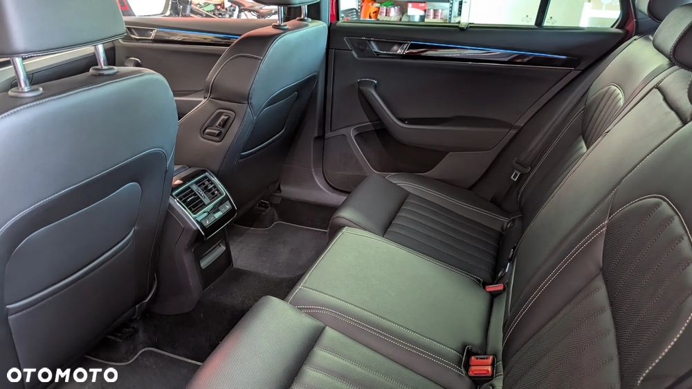 Skoda Superb 2.0 TSI 4x4 L&K DSG - 26