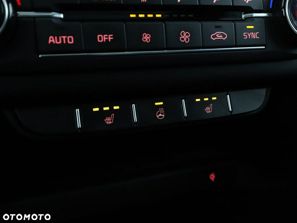 Kia Ceed 1.6 CRDi DCT GT Line - 29