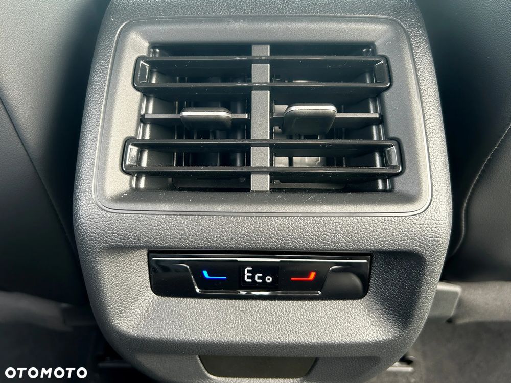 Volkswagen Tiguan 1.5 eHybrid PHEV 150kW Elegance DSG - 29