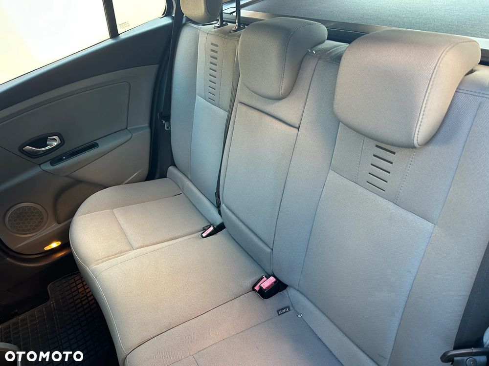 Renault Megane 1.5 dCi Expression - 10