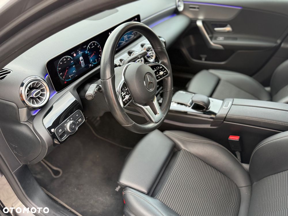 Mercedes-Benz Klasa A 220 4-Matic 7G-DCT - 19