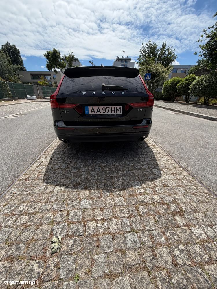 Volvo V60 2.0 T8 AWD TE Momentum Plus - 9