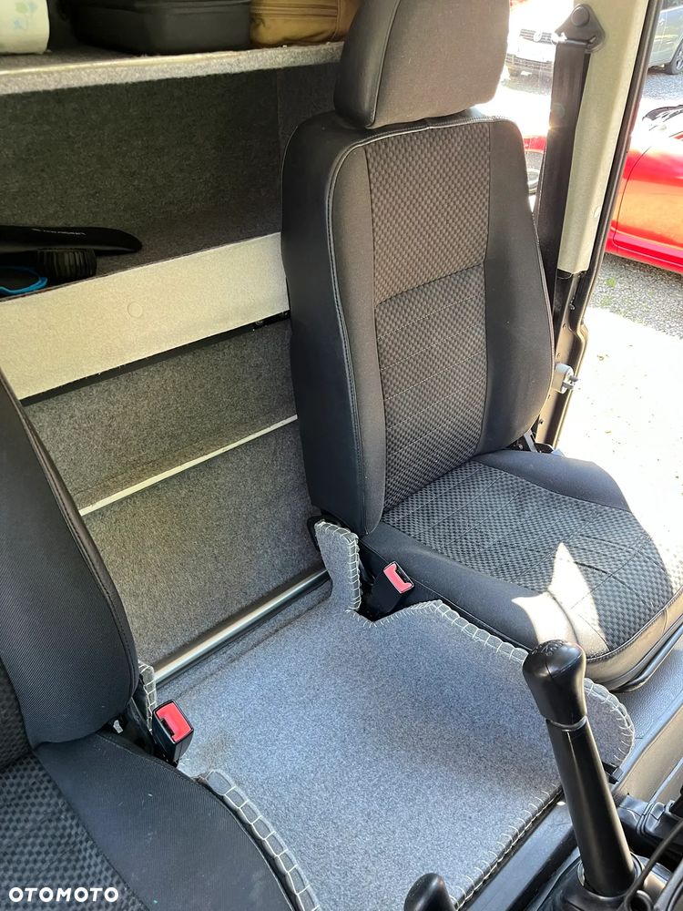 Land Rover Defender 90 2.4 TD4 S - 20