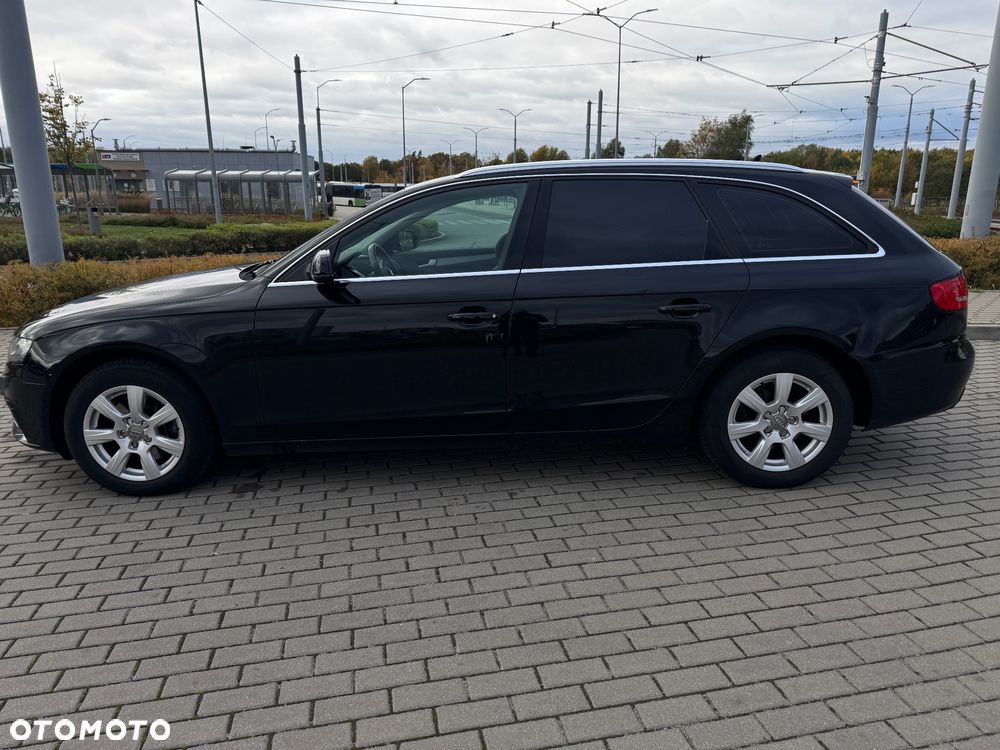 Audi A4 Avant - 11