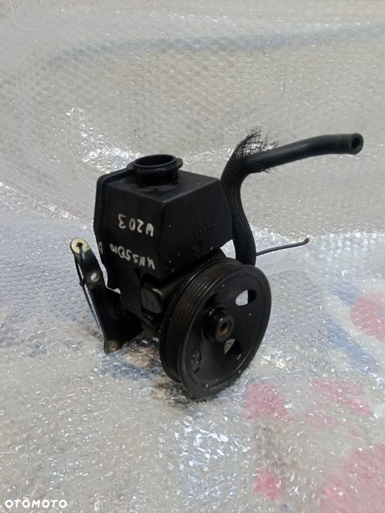 POMPA WSPOMAGANIA MERCEDES-BENZ W203 C180 - 4