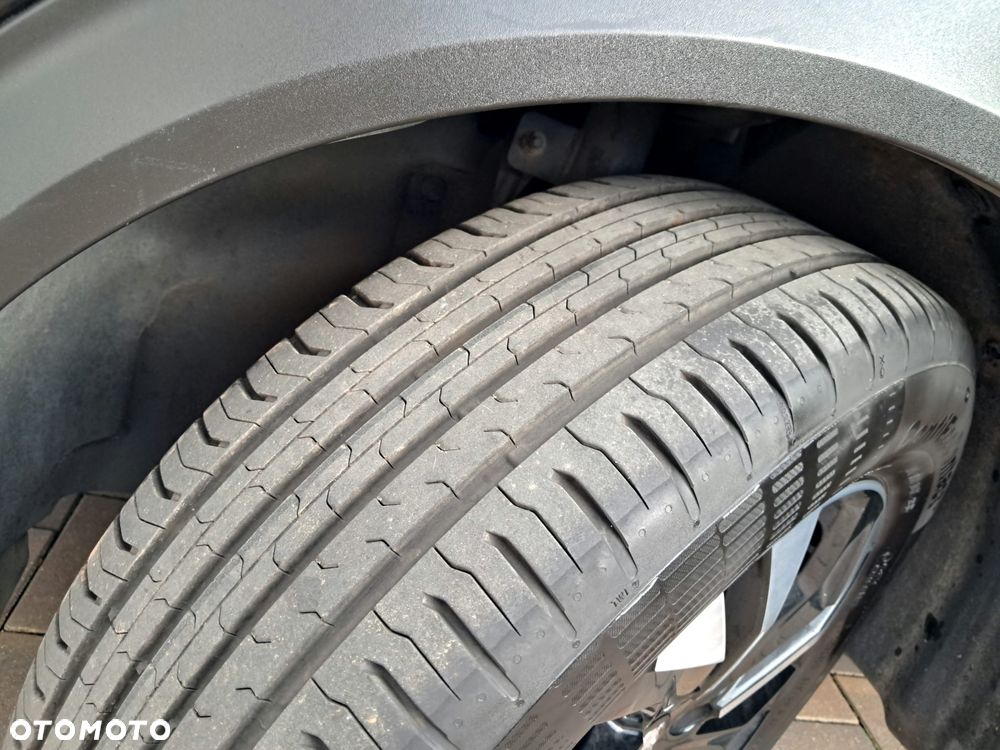 Peugeot 2008 BlueHDi 130 EAT8 Active - 29