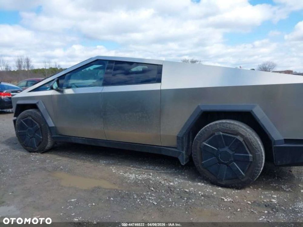 Tesla Cybertruck - 2