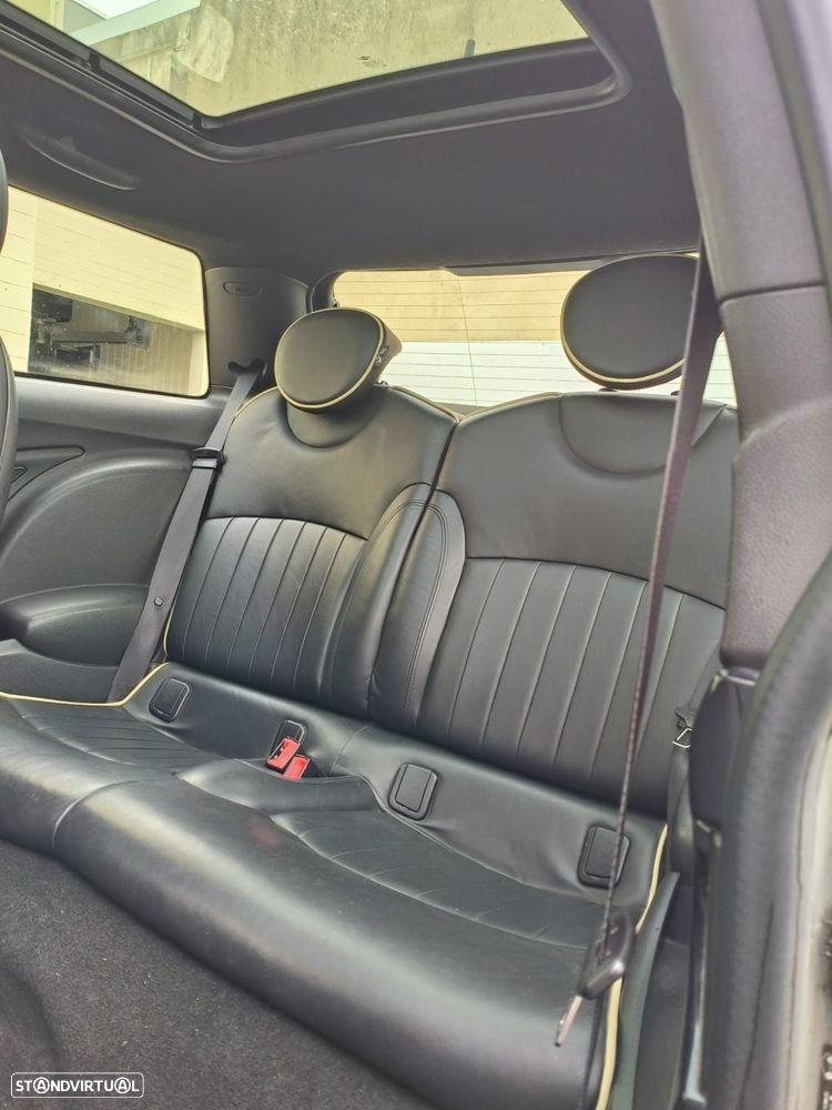 MINI 3 Portas One D - 18