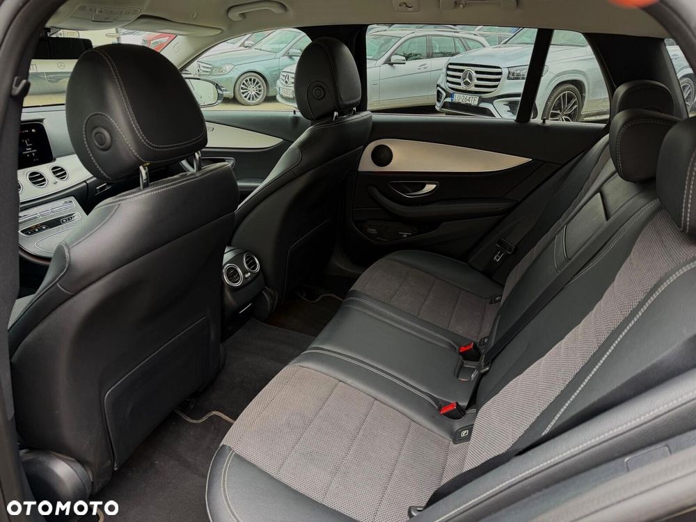 Mercedes-Benz Klasa E 220 d 4-Matic AMG/Avantgarde - 8