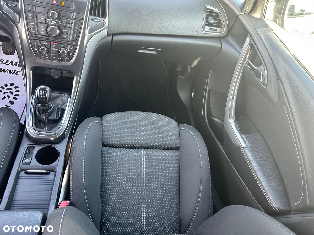 Opel Astra 1.4 Turbo Cosmo - 12