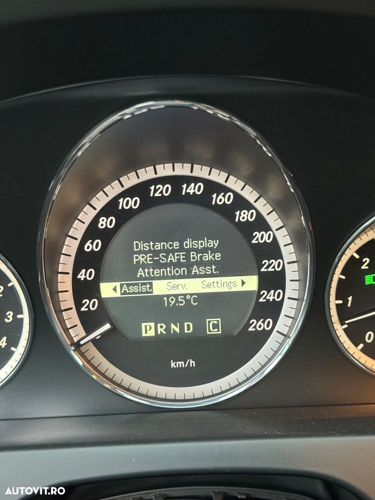 Mercedes-Benz E 350 CDI DPF Coupe BlueEFFICIENCY 7G-TRONIC Avantgarde - 23