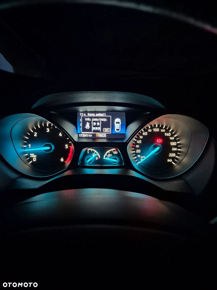 Ford Kuga 2.0 TDCi 4x4 ST-Line - 33