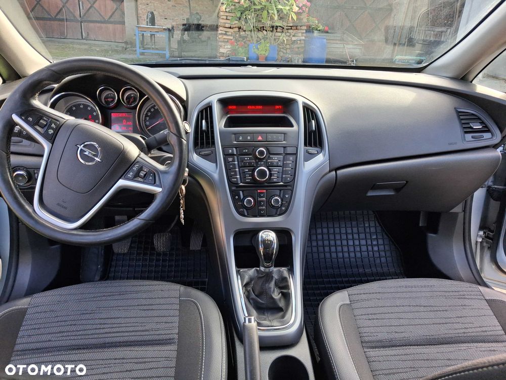 Opel Astra - 2