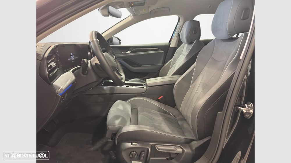 VW Passat Variant 2.0 TDI Business DSG - 12