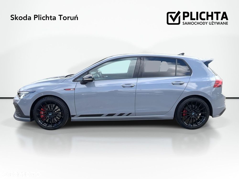 Volkswagen Golf - 8