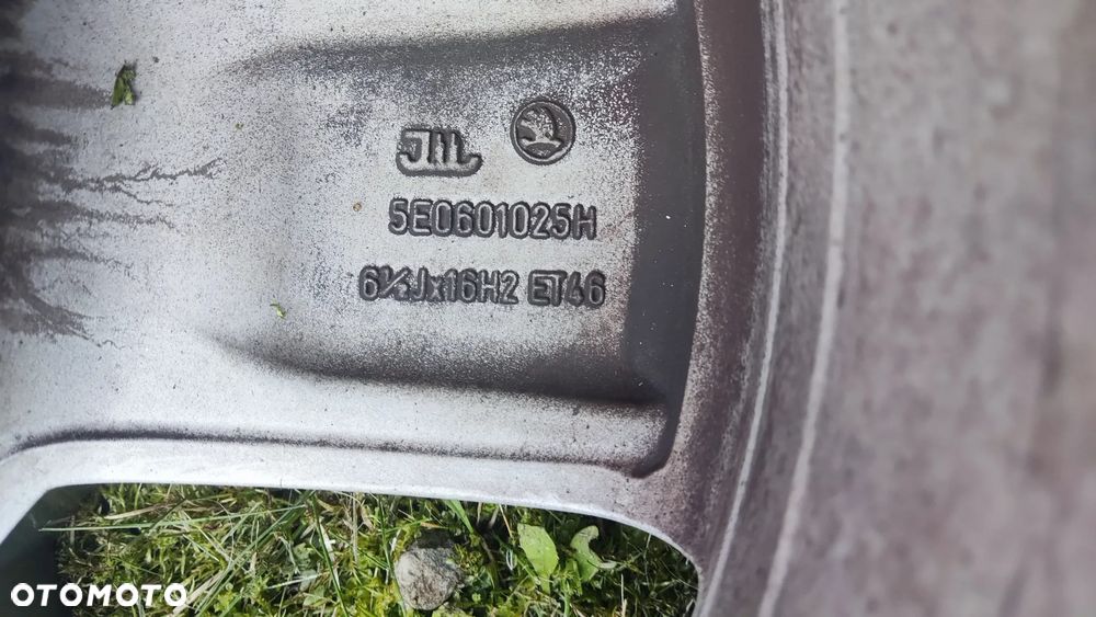Felgi aluminiowe 16” Skoda Octavia 5E0601025H 5x112 alufelgi + opony Continental 6 mm, koła - 7