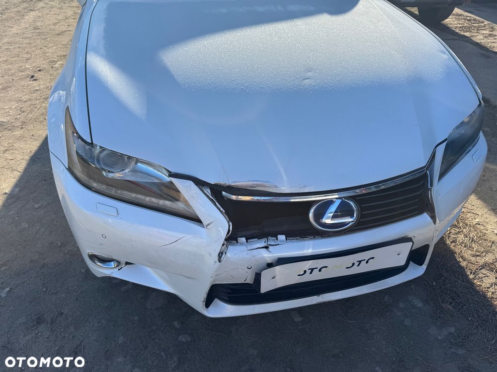 Lexus GS 300h - 15
