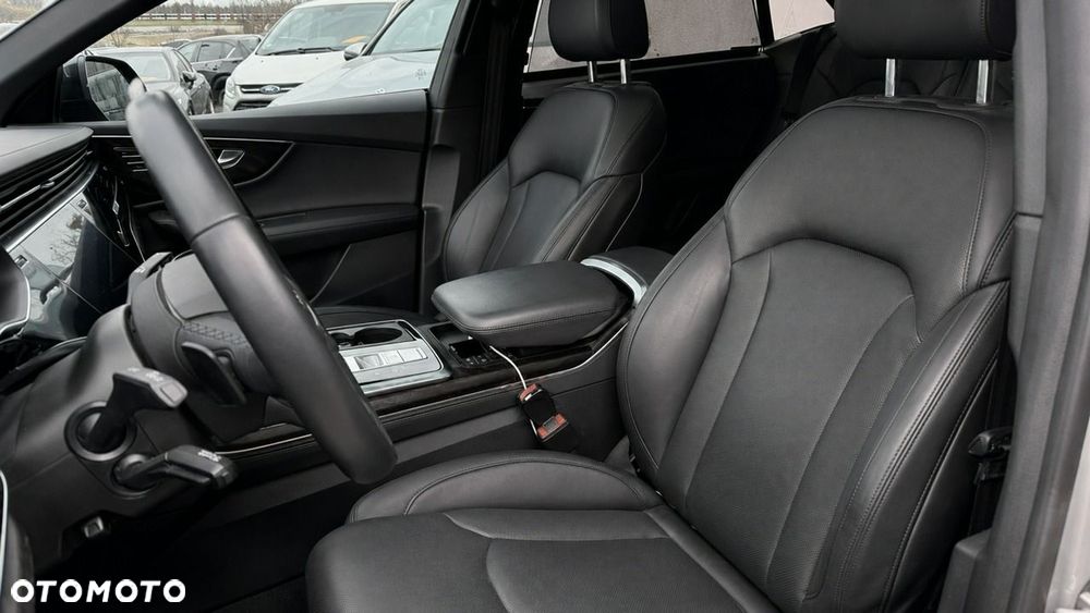Audi Q8 - 33