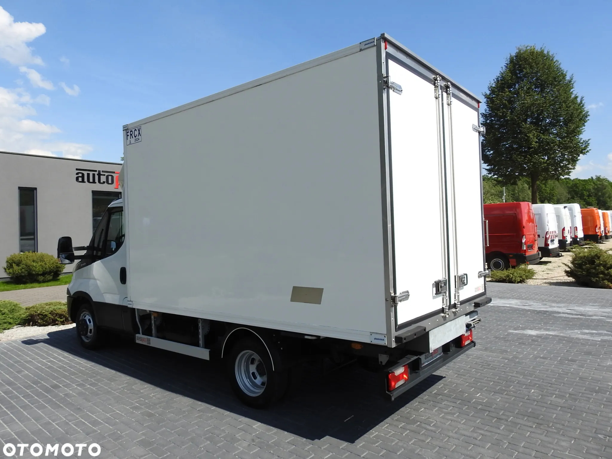 Iveco DAILY 50C15 CHŁODNIA KONTENER -5*C ZASILANIE 230V KLIMATYZACJA BLIŹNIACZE KOŁA 150KM [ 279041 ] - 11