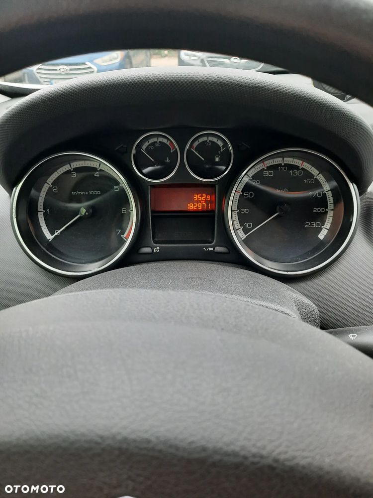 Peugeot 308 2009 photo 2