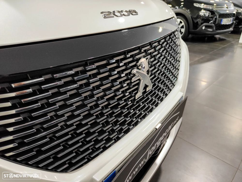 Peugeot 2008 1.2 PureTech Allure - 9