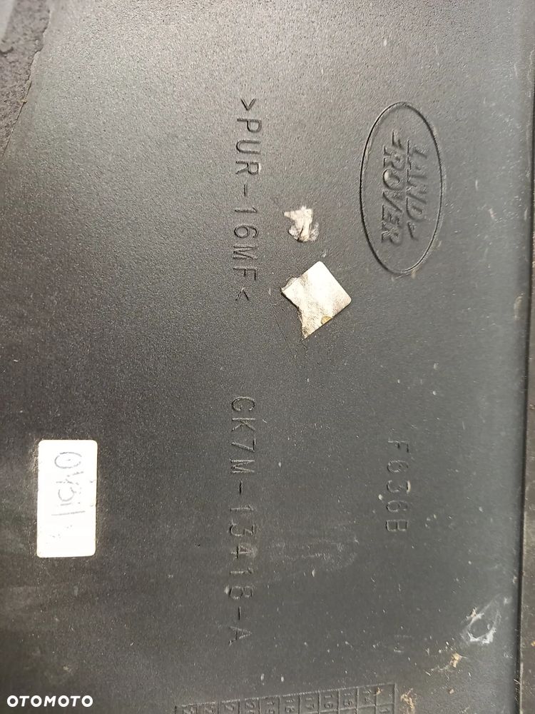 Land Rover Discovery Sport L550 blenda listwa na klape tyl - 5