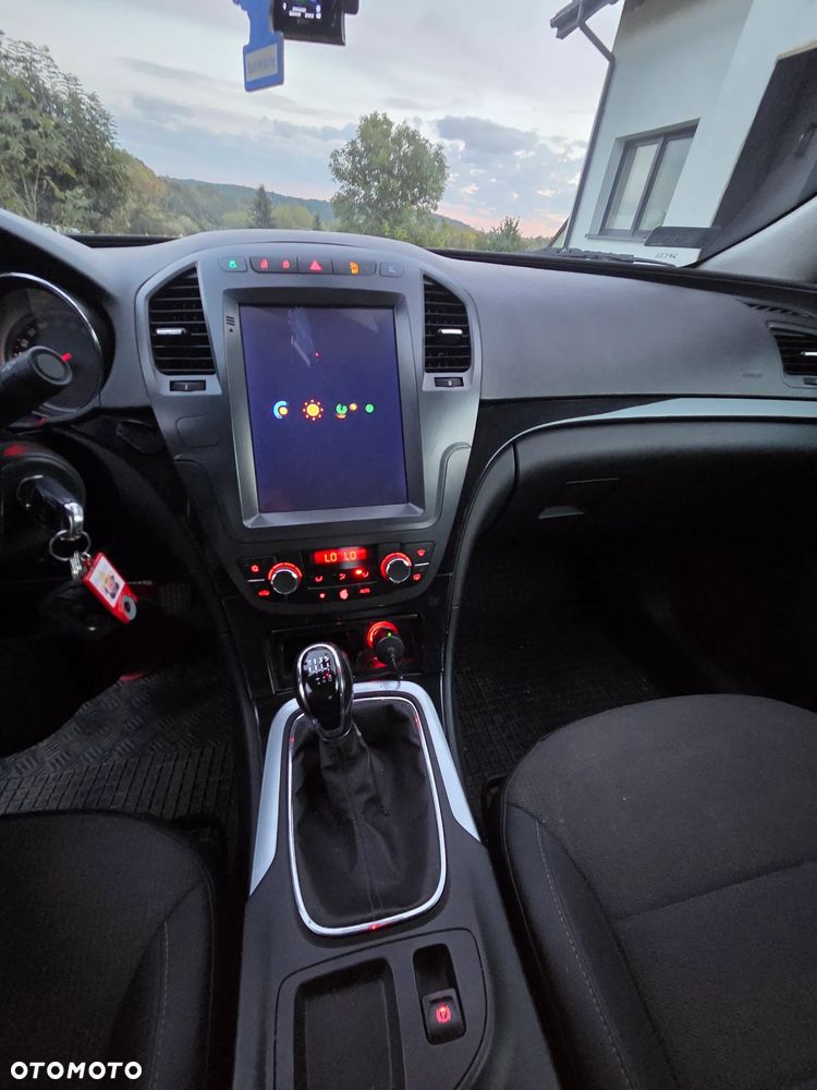 Opel Insignia - 16