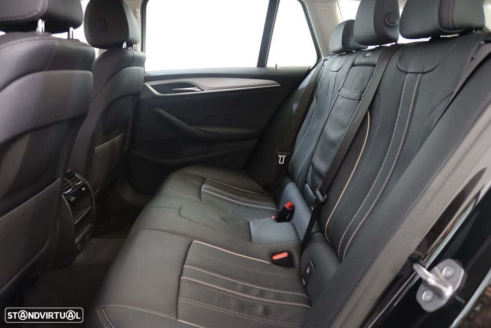 BMW 530 e Line Luxury - 10