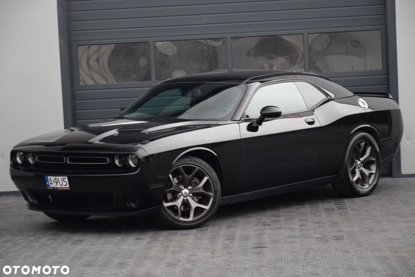 Dodge Challenger - 1