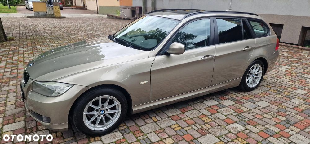 BMW Seria 3 320d DPF Edition Sport - 3