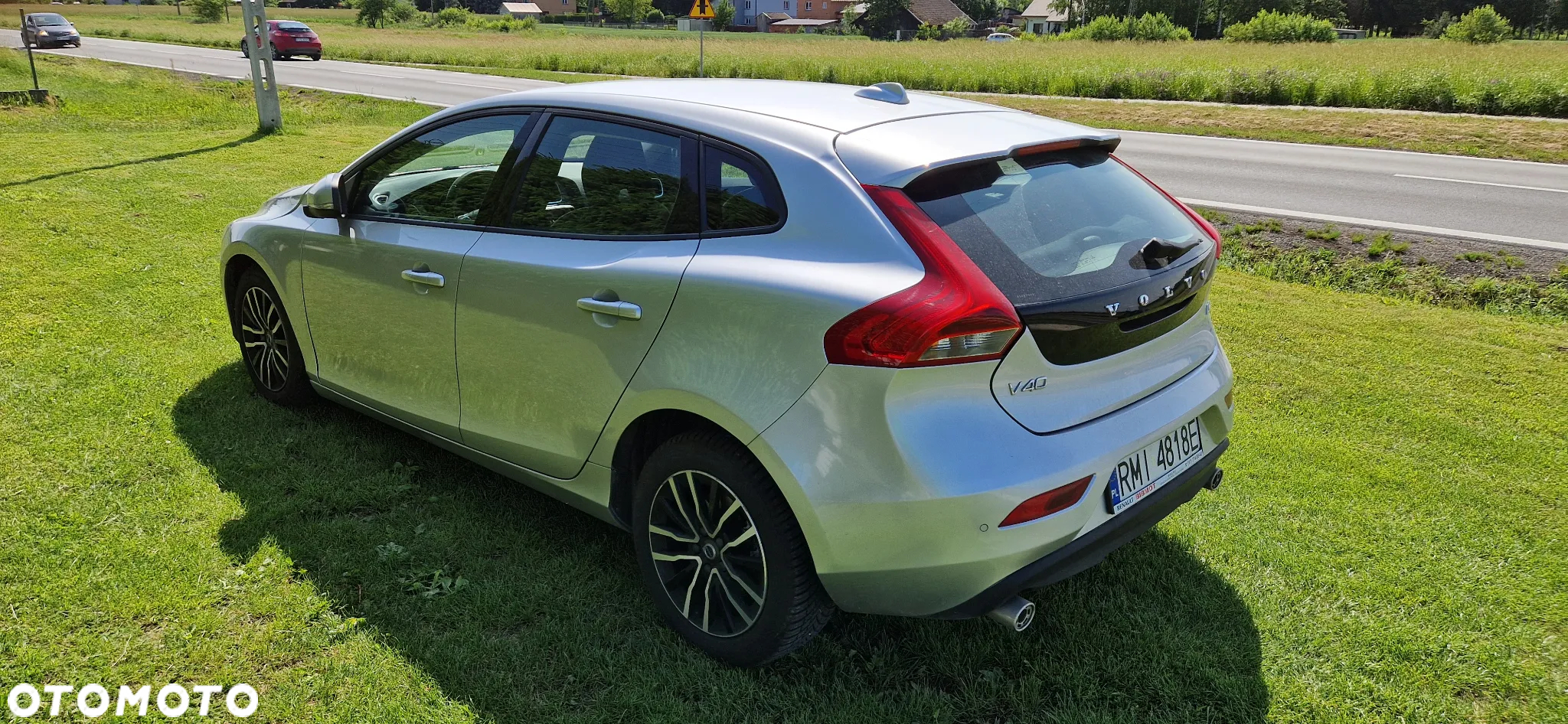 Volvo V40 D2 Drive-E Momentum - 4