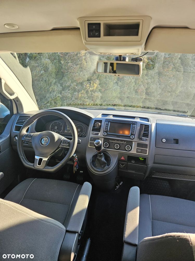 Volkswagen Multivan - 24