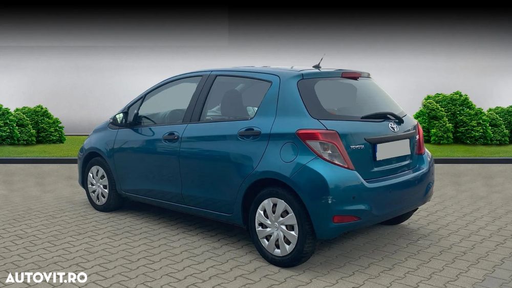 Toyota Yaris 1.3 VVT-i Terra - 2