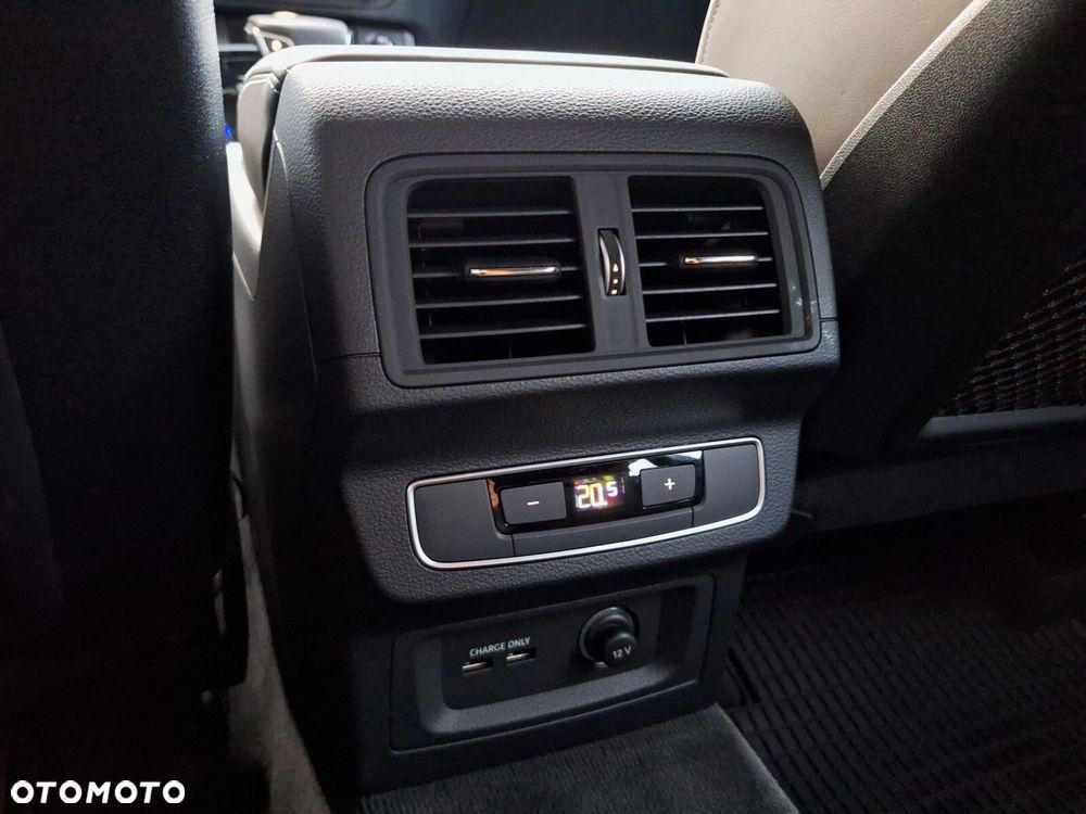 Audi Q5 55 TFSI e Quattro S Line S tronic - 28
