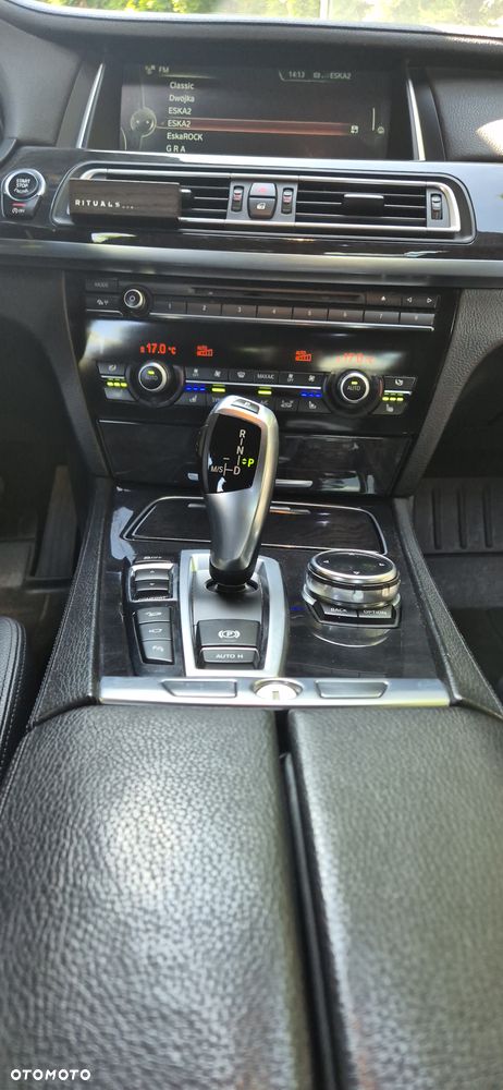 BMW Seria 7 740d xDrive - 13