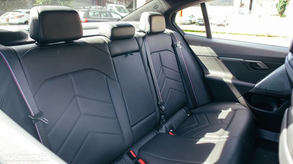 BMW i5 eDrive40 Pack Desportivo M - 7