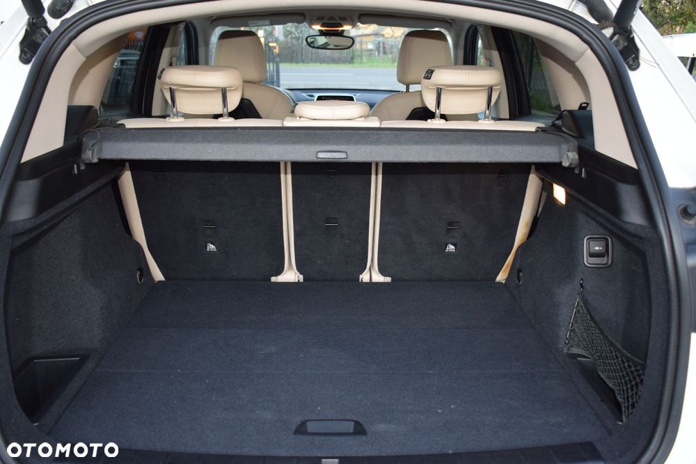 BMW X1 xDrive18d - 11