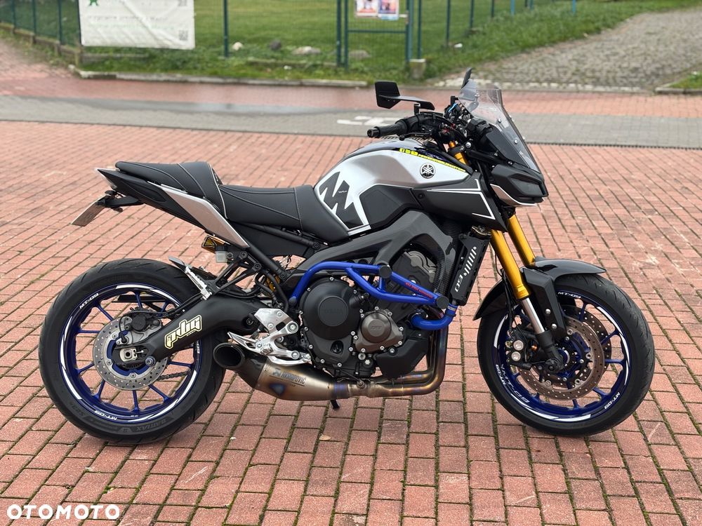 Yamaha MT - 2