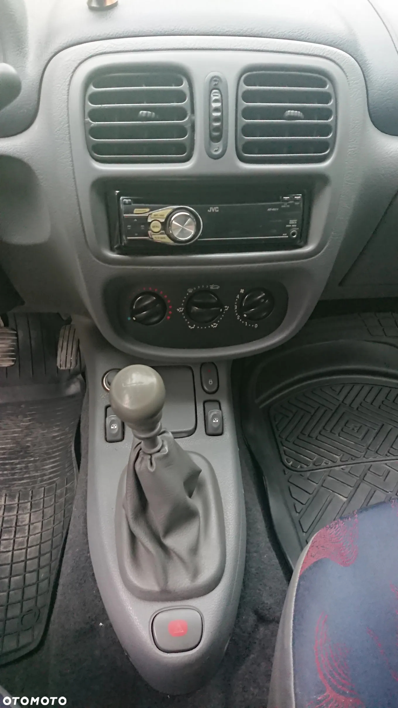 Renault Thalia 1.4 RT 16V - 18